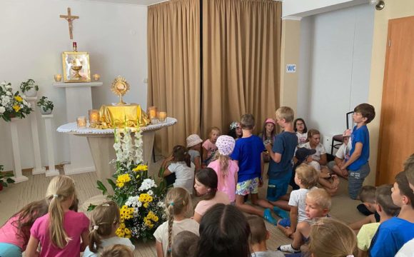 Zasvätenie detí Nepoškvrnenému Srdcu Panny Márie